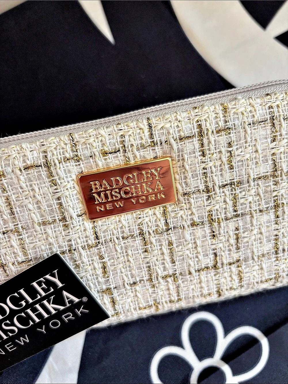 Badgley Mischka Cream & Gold Tweed Zip Wallet - Picture 2 of 10
